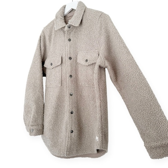 Vuori • Sycamore Sherpa Shirt Jacket Dark Salt Beige - Picture 7 of 14